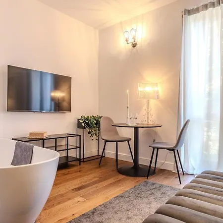 Blue Luxury Apartment